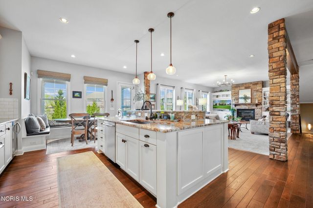 3832 Timber Valley Drive, Maumee, OH 43537