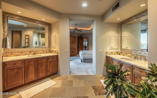 4600 W Cush Canyon Loop, Marana, AZ 85658