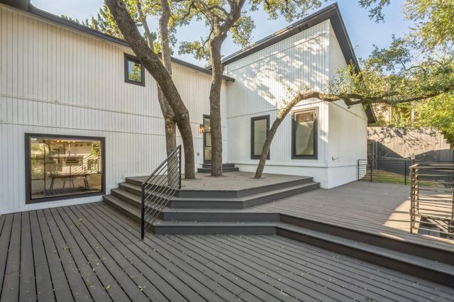 2100 Apricot Glen DR, Austin, TX 78746