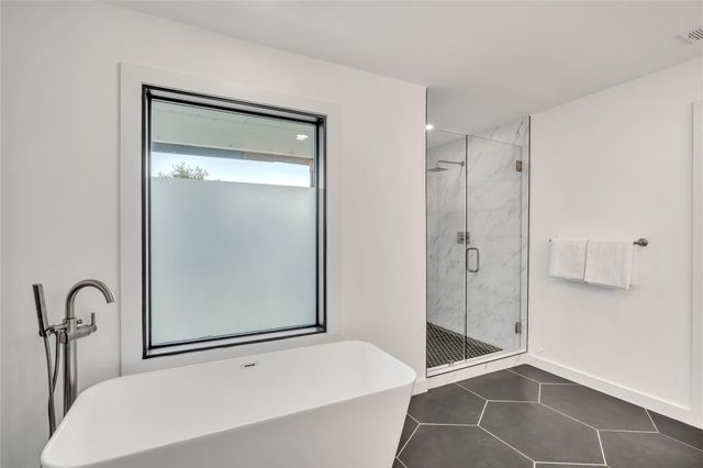 2100 Apricot Glen DR, Austin, TX 78746