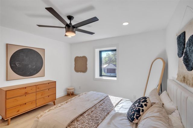 2100 Apricot Glen DR, Austin, TX 78746