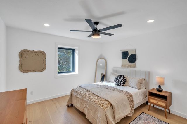 2100 Apricot Glen DR, Austin, TX 78746