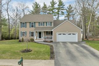 7 Leaor Circle, Hudson, NH 03051