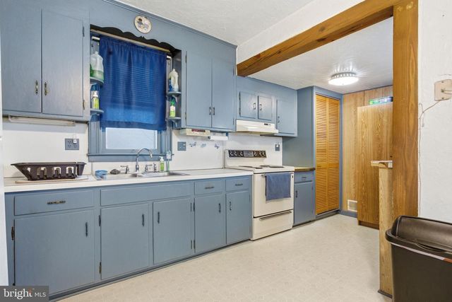 14 FAIR AVE, Hanover, PA 17331