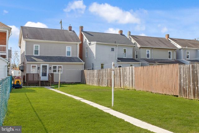 14 FAIR AVE, Hanover, PA 17331