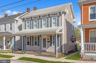 14 FAIR AVE, Hanover, PA 17331