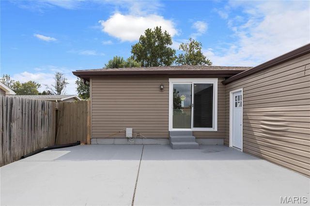 32 Plum Tree Drive, St Peters, MO 63376
