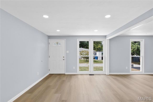 32 Plum Tree Drive, St Peters, MO 63376