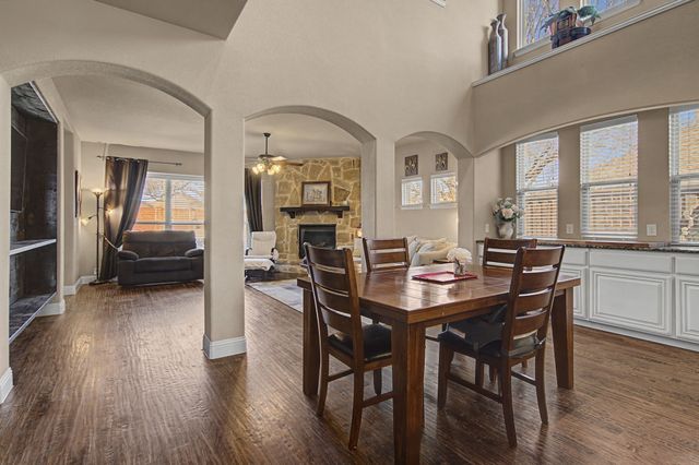 5728 Brookside Drive, Denton, TX 76226