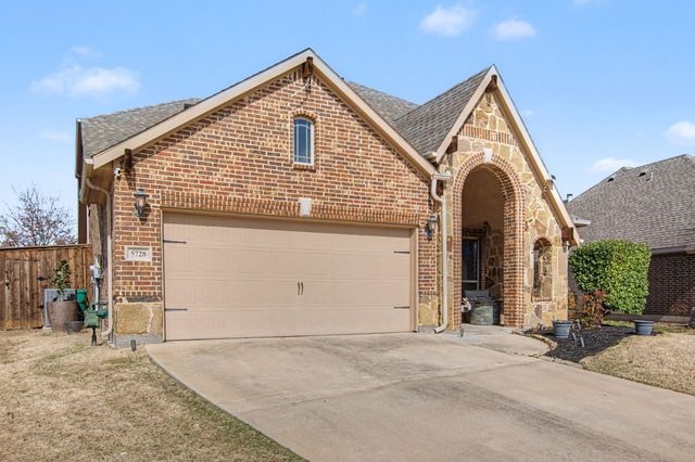 5728 Brookside Drive, Denton, TX 76226
