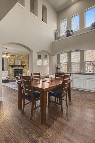 5728 Brookside Drive, Denton, TX 76226