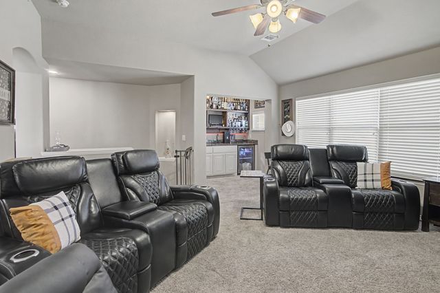 5728 Brookside Drive, Denton, TX 76226