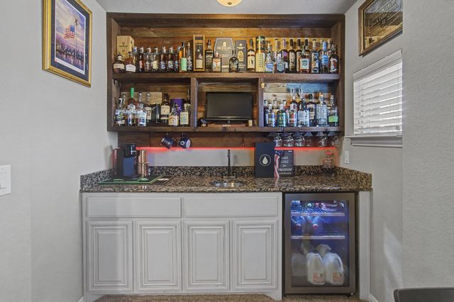 5728 Brookside Drive, Denton, TX 76226