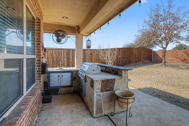 5728 Brookside Drive, Denton, TX 76226