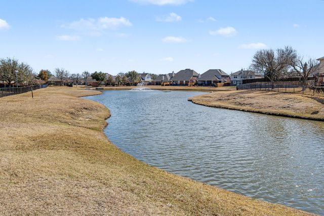 5728 Brookside Drive, Denton, TX 76226