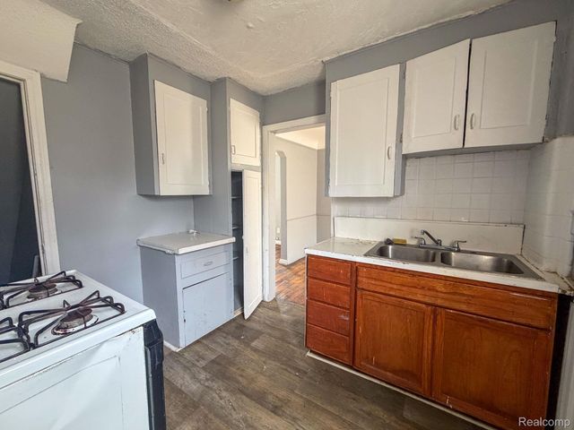 7522 Giese Street, Detroit, MI 48234