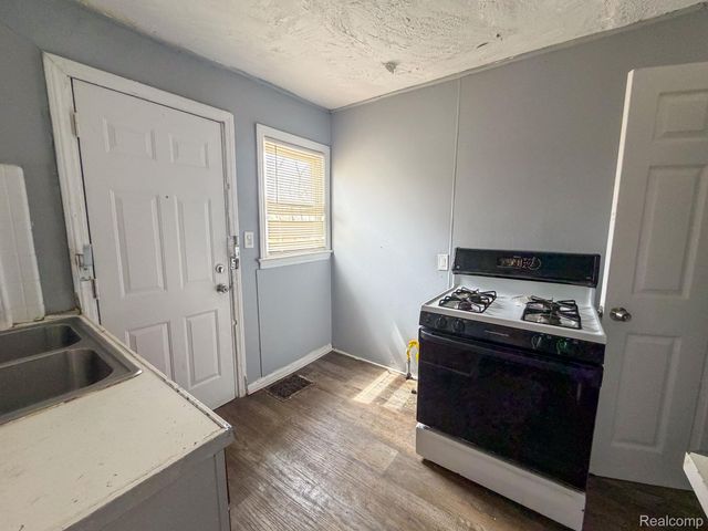 7522 Giese Street, Detroit, MI 48234