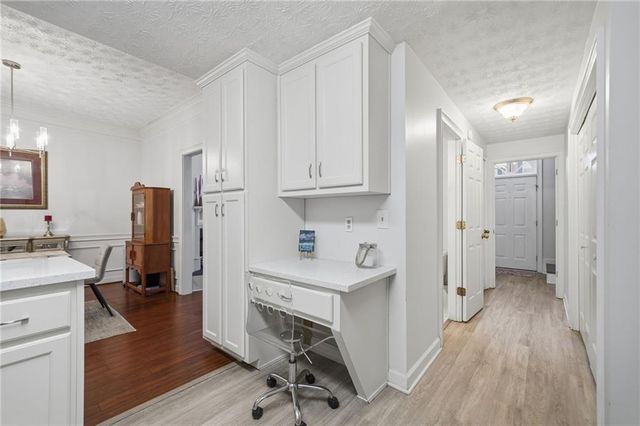7505 Saint Charles Square, Roswell, GA 30075