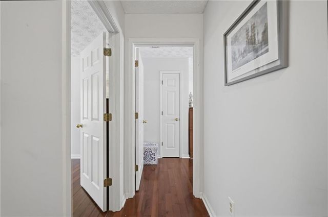 7505 Saint Charles Square, Roswell, GA 30075