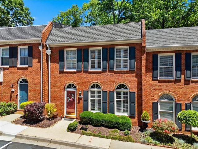 7505 Saint Charles Square, Roswell, GA 30075