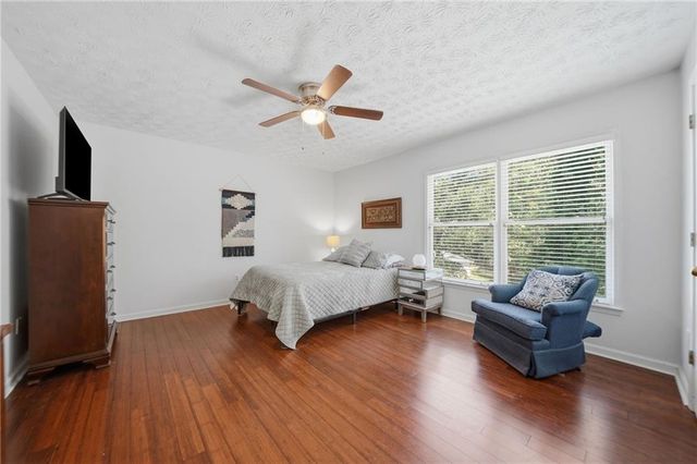 7505 Saint Charles Square, Roswell, GA 30075