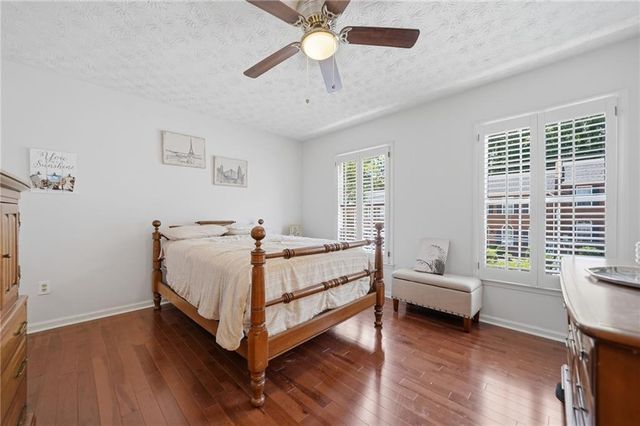7505 Saint Charles Square, Roswell, GA 30075