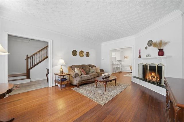 7505 Saint Charles Square, Roswell, GA 30075