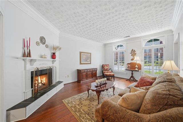 7505 Saint Charles Square, Roswell, GA 30075