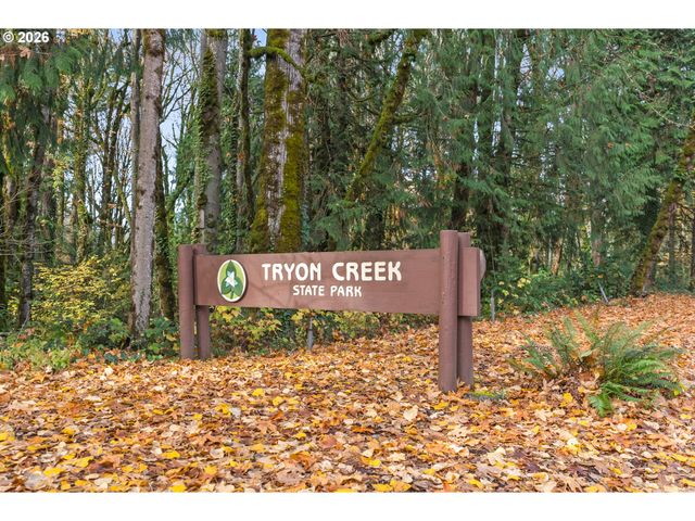 11385 S RIVERWOOD Rd, Portland, OR 97219