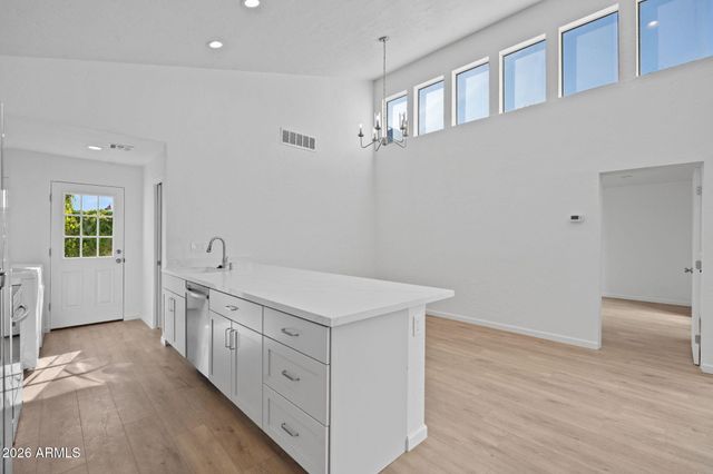 2933 N CASA TOMAS Court, Phoenix, AZ 85016