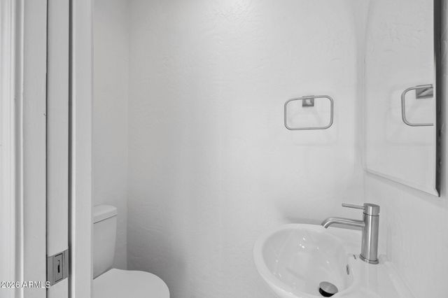 2933 N CASA TOMAS Court, Phoenix, AZ 85016