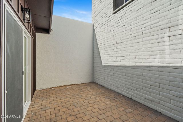 2933 N CASA TOMAS Court, Phoenix, AZ 85016