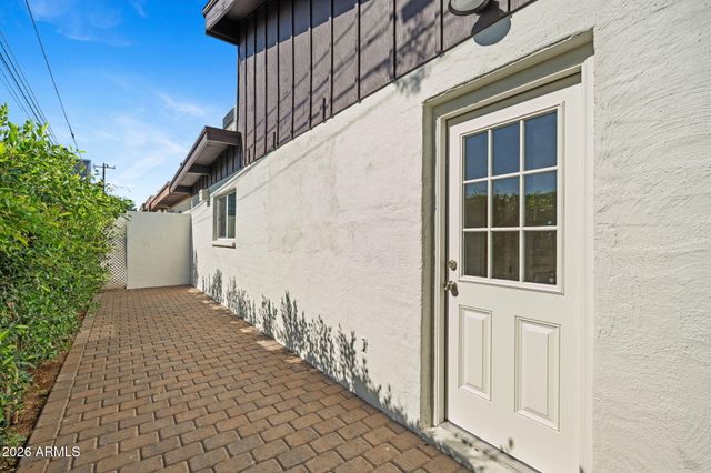 2933 N CASA TOMAS Court, Phoenix, AZ 85016