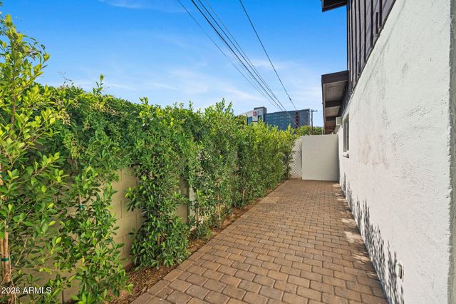 2933 N CASA TOMAS Court, Phoenix, AZ 85016