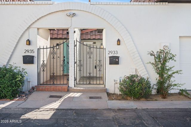 2933 N CASA TOMAS Court, Phoenix, AZ 85016