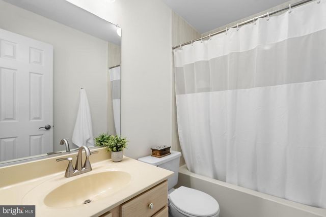 20944 ROOTSTOWN TER, Ashburn, VA 20147