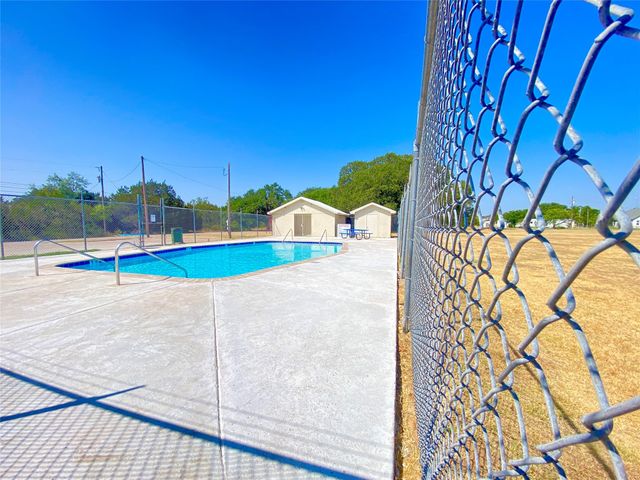 5407 Cold Water Court, Granbury, TX 76048