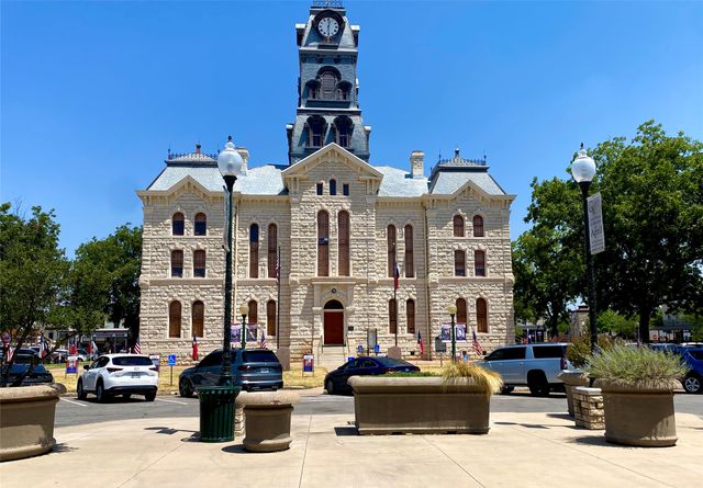 5407 Cold Water Court, Granbury, TX 76048