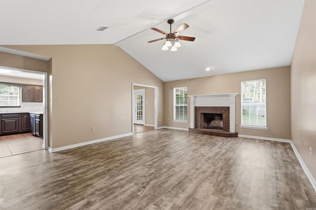 104 Applegate, Conway, AR 72034