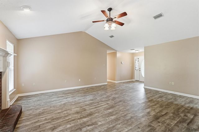 104 Applegate, Conway, AR 72034