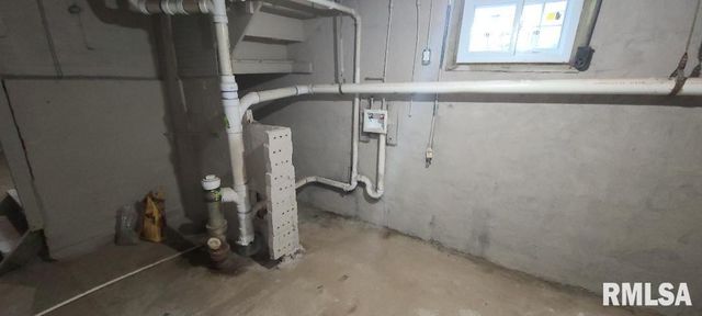 926 43RD Street, Rock Island, IL 61201