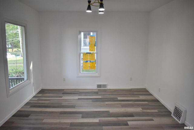 926 43RD Street, Rock Island, IL 61201