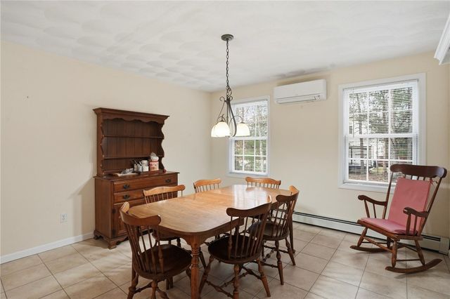 138 Dover Lane, Richmond, RI 02812