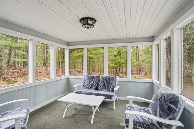 138 Dover Lane, Richmond, RI 02812