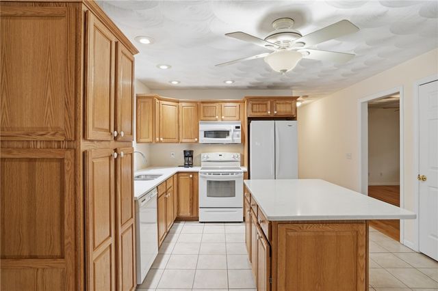 138 Dover Lane, Richmond, RI 02812