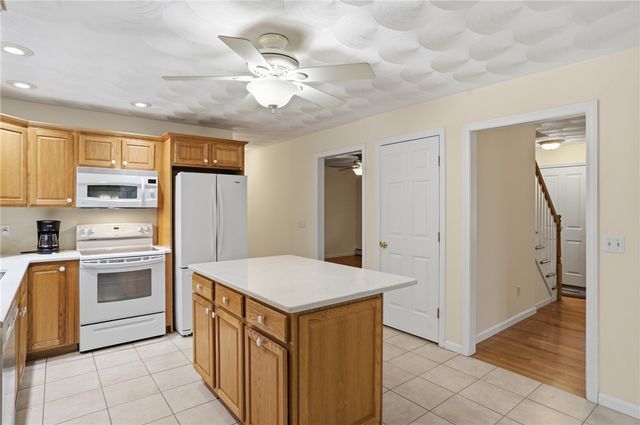 138 Dover Lane, Richmond, RI 02812