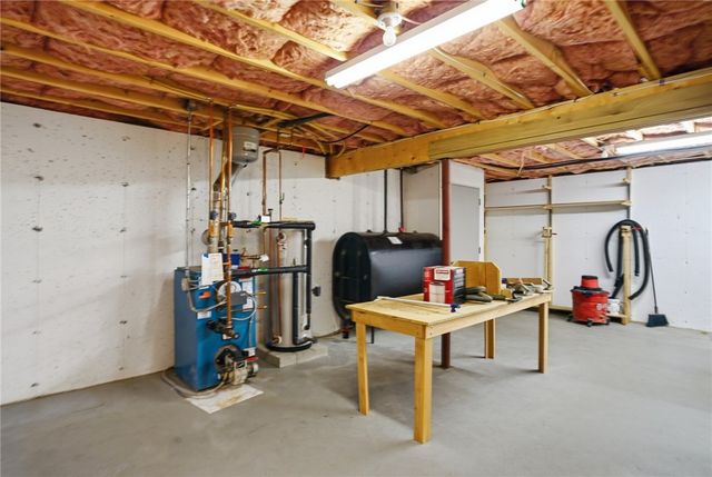 138 Dover Lane, Richmond, RI 02812