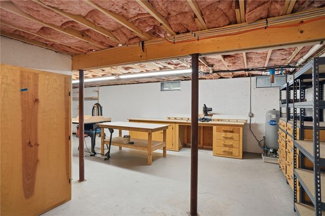 138 Dover Lane, Richmond, RI 02812