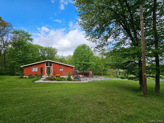 375 Eatontown Road, Port Jervis, NY 12771