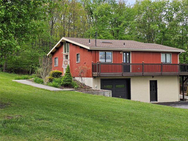 375 Eatontown Road, Port Jervis, NY 12771